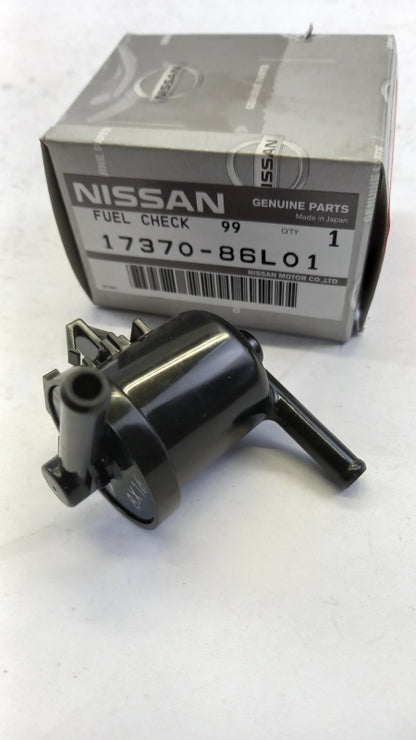 Original NISSAN Almera Cabstar Terrano2 Dual Kraftstofftank Ventil 1737086L01