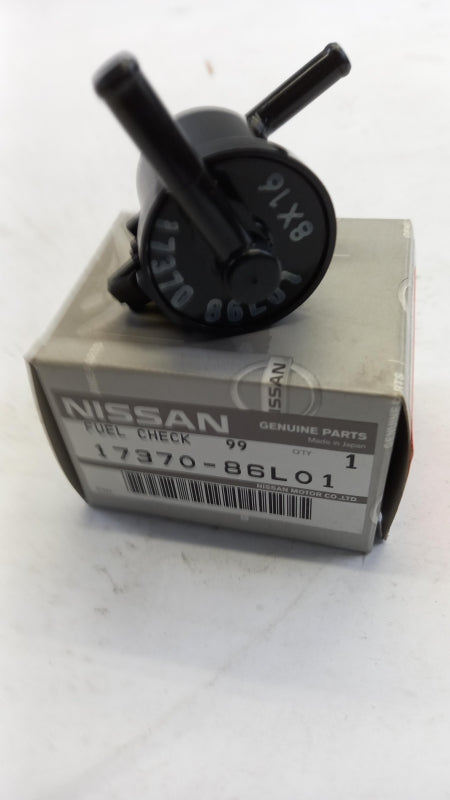 Original NISSAN Almera Cabstar Terrano2 Dual Kraftstofftank Ventil 1737086L01