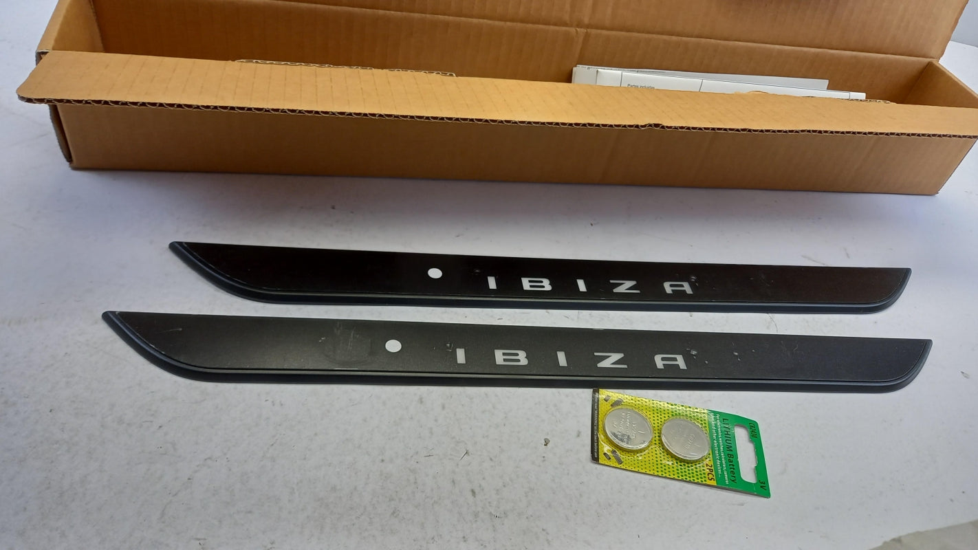 Original SEAT Ibiza 6J Einstiegsleistensatz beleuchtet 6J0071691C