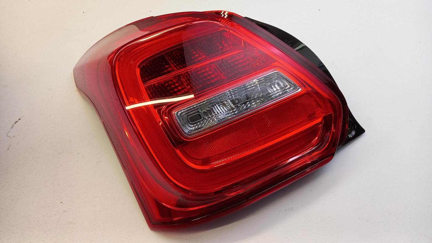 Original OE SUZUKI Heckleuchte 3560453RV0