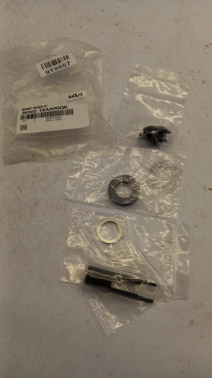 Original OE HYUNDAI/KIA Magnethalter 365021XAA0QQK