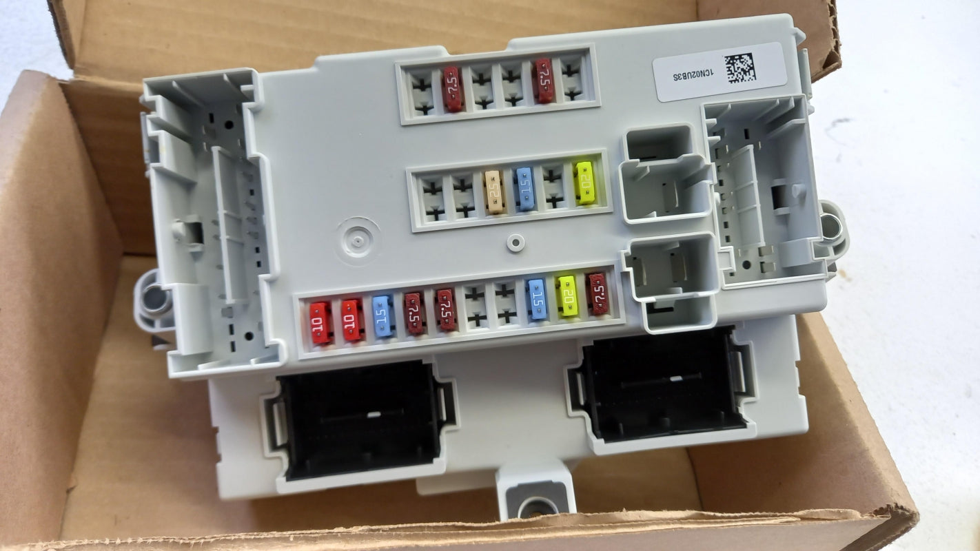 Original JEEP Cherokee Sicherungskasten K68233381AD