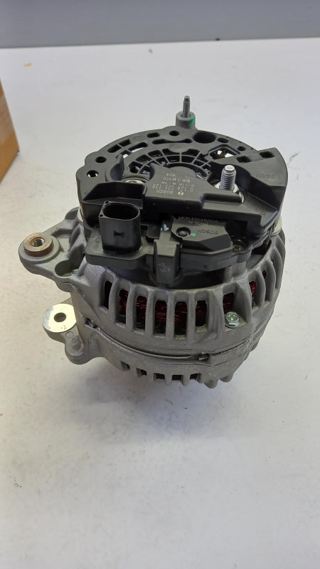 Original JEEP Compass Patriot DODGE Caliber Lichtmaschine K05033757AB