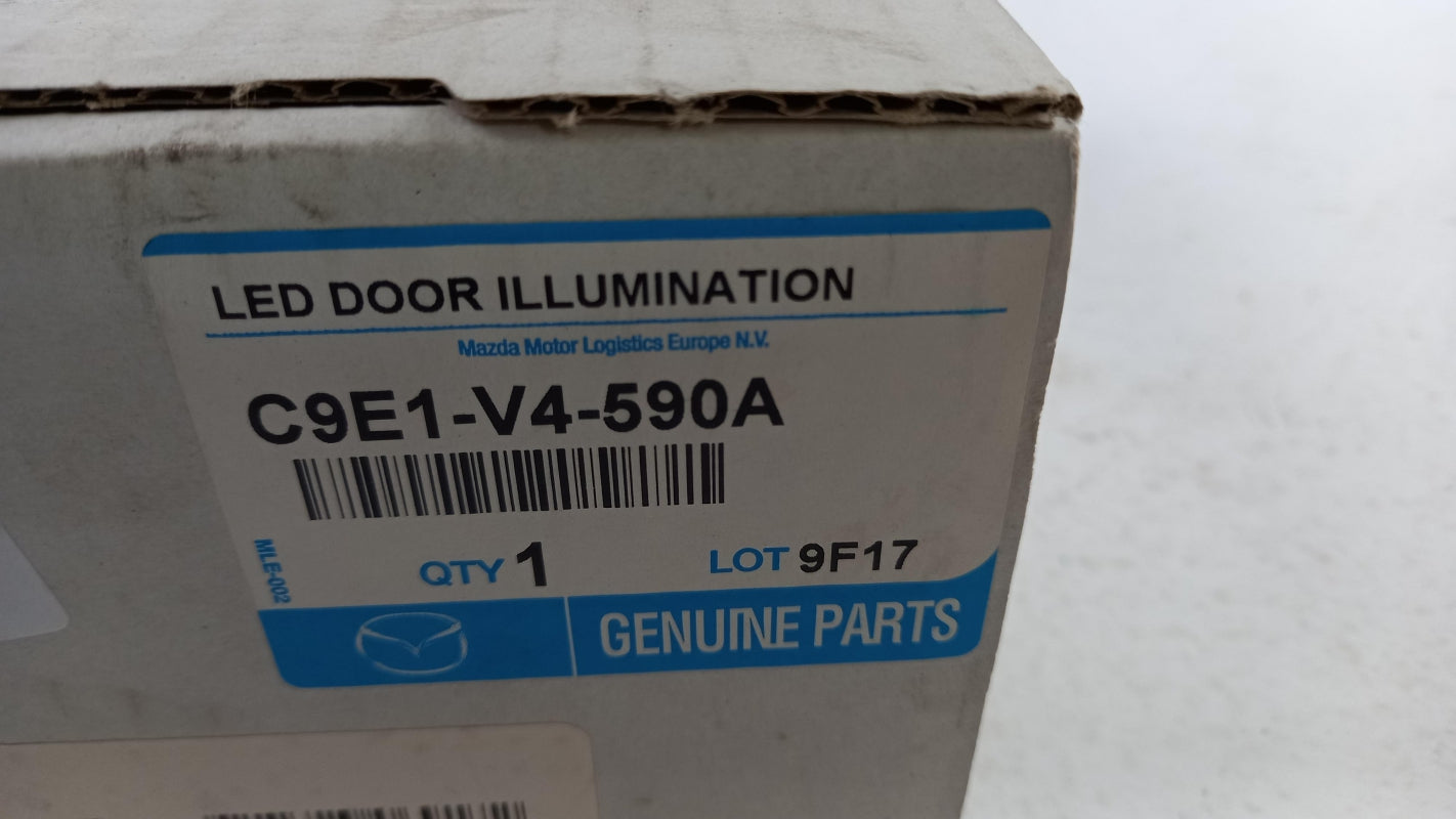 Original OE MAZDA Innenleuchte C9E1V4590A
