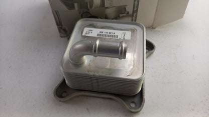 Original OE Volkswagen Motorölkühler 03F117021A