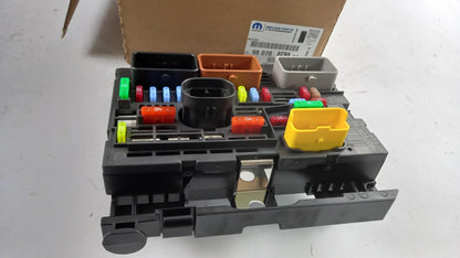 Original CITROEN C4 C8 Jumpy III PEUGEOT 307 607 807 Sicherungskasten 9807028780