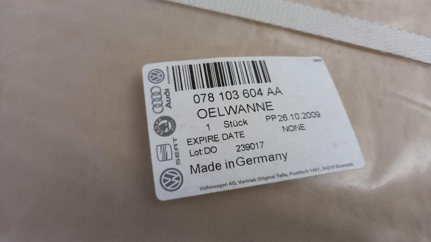 Original VW Passat 97-05 AUDI A4 B6 A6 98-05 SKODA Superb I Ölwanne 078103604AA