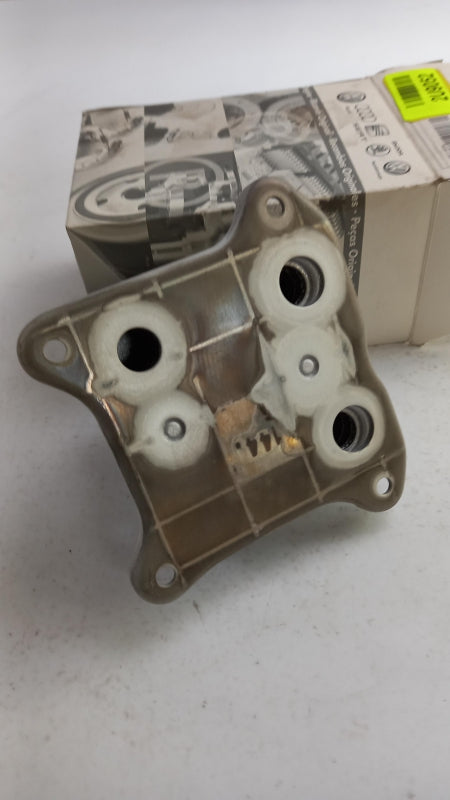 Original OE Volkswagen Motorölkühler 03F117021A