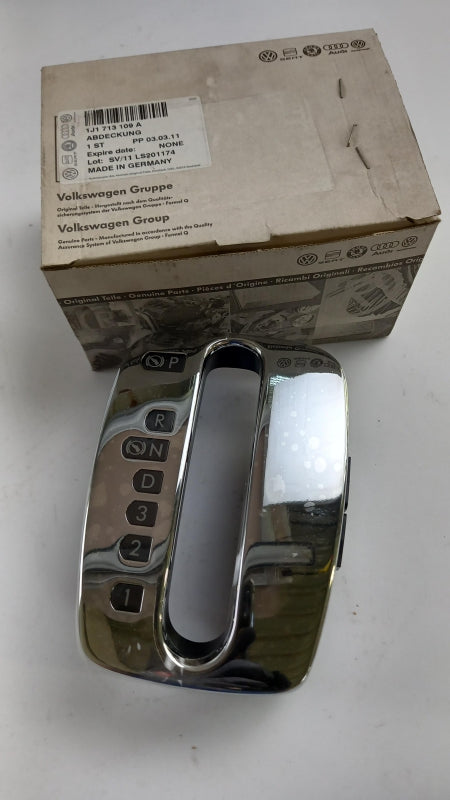 Original OE Volkswagen Mittelkonsole Teil 1J1713109A