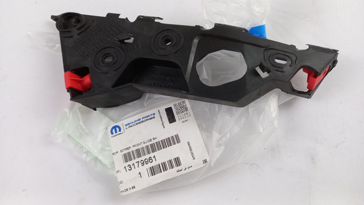 Original OPEL Corsa D Stoßfänger Halterung vorne rechts 13179961