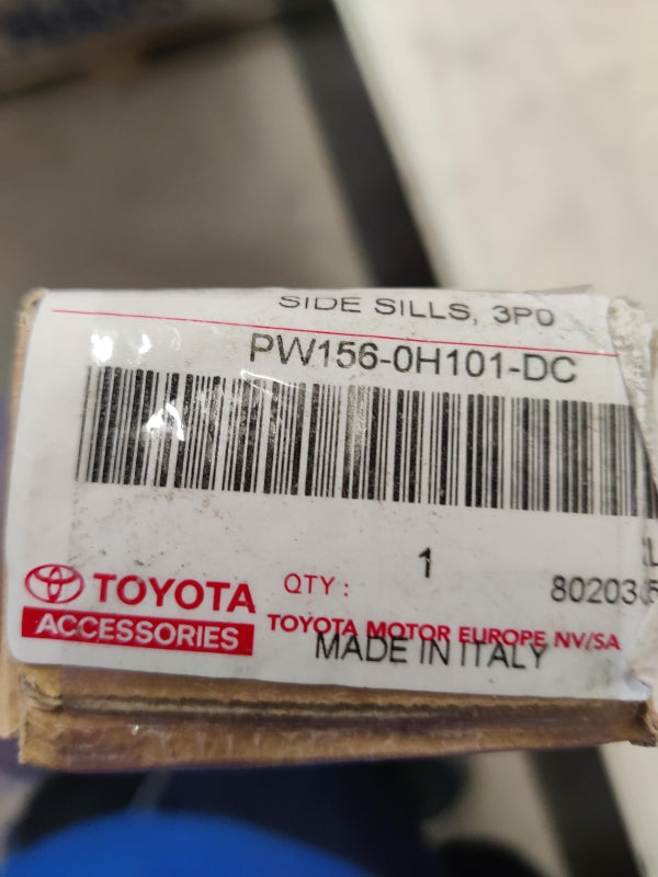 Original TOYOTA Aygo X 2022> Türzierleisten Satz Lackiert 3P0 Rot PW1560H101DC
