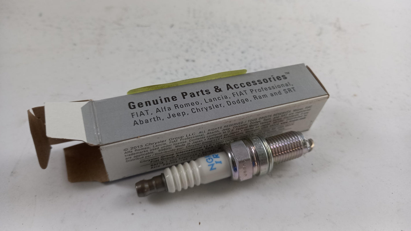 Original FIAT 500 Abarth 1.4 Zündkerze KSP070507AC