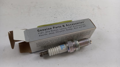 Original FIAT 500 Abarth 1.4 Zündkerze KSP070507AC