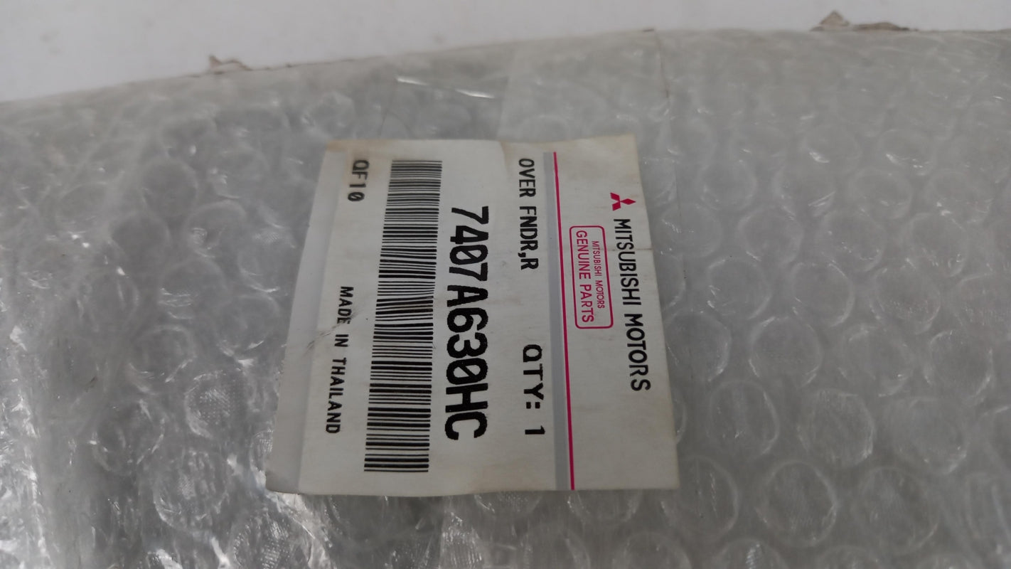 Original MITSUBISHI L200 2015-2020 Kotflügel Zierleiste hinten rechts 7407A630HC