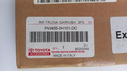 Original TOYOTA Aygo X Heckklappe Zierleiste Hinten PW4050H101DC