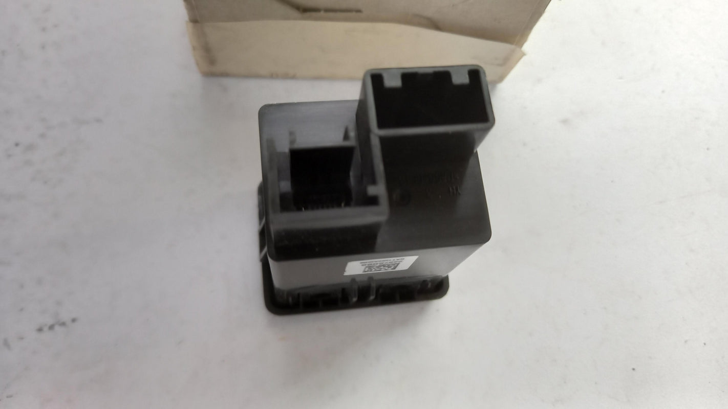 Original OE OPEL USB/AUX Buchse 22875066