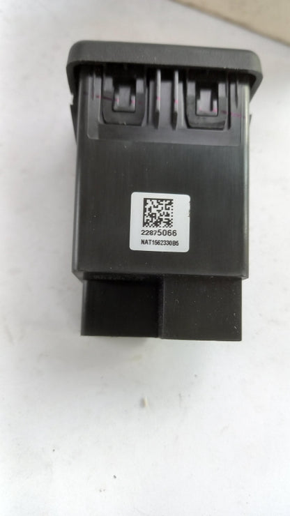Original OE OPEL USB/AUX Buchse 22875066
