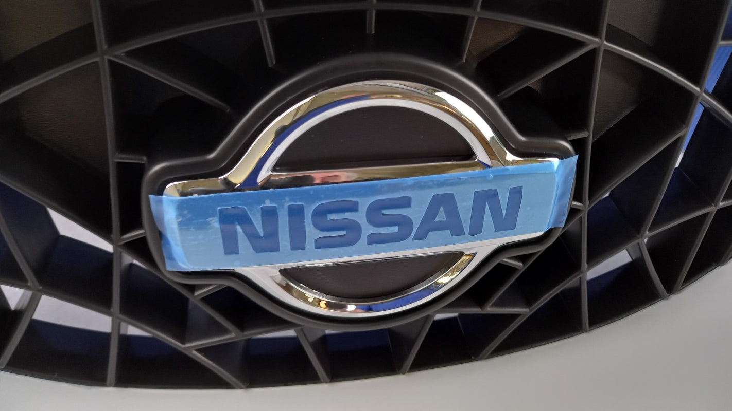 Original NISSAN Terrano 2 R20 Kühlergrill Kühlergitter 623100X800