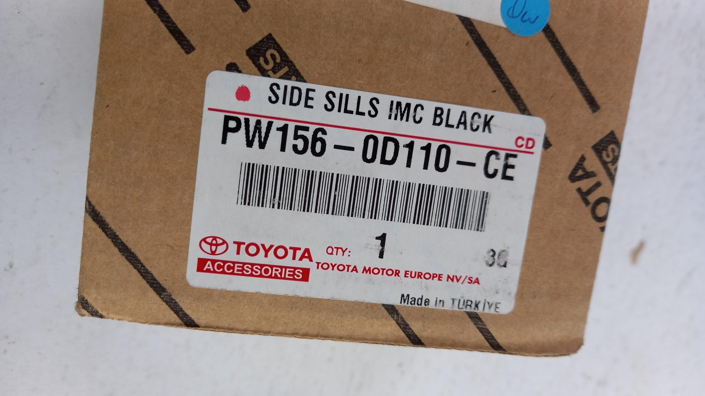 Original TOYOTA Yaris Cross 2020> Seitenschweller Schwarz PW1560D110CE