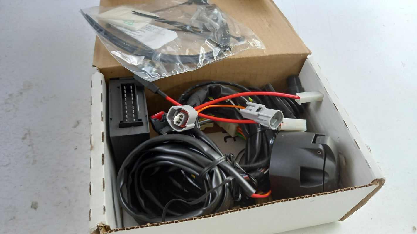 BRINK Anhängerkupplung Elektrosatz 7-pol für SUZUKI Swift 2017- 751401