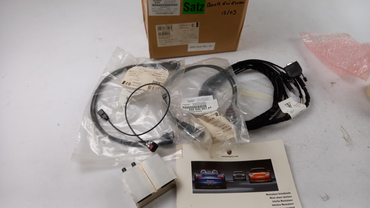 Original PORSCHE Musicplayer-Schnittstelle Interface 00004490170