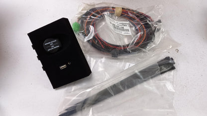Original PORSCHE Panamera Universelles Audio-Interface AUX USB iPod 97004490043