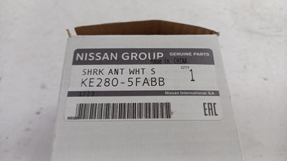 Original NISSAN Micra K14 Antenne mit DAB Solid White KE2805FABB