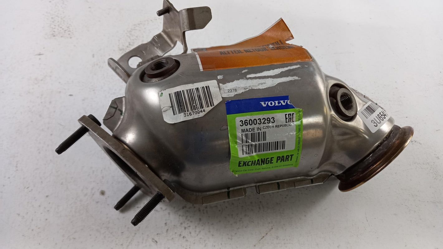 Original VOLVO XC40 EX40 Katalysator 36003293