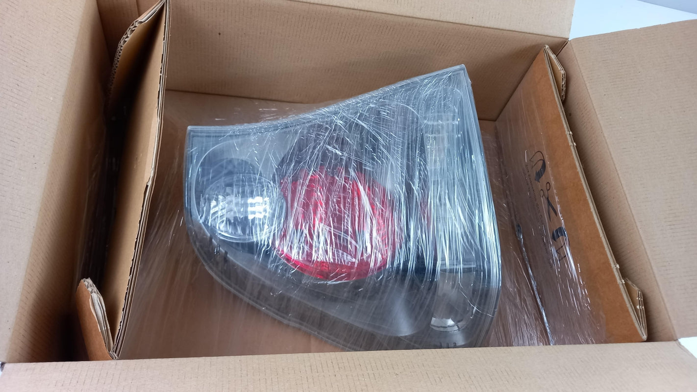 Original BMW 3er E46 Heckleuchte Rücklicht links 63216920251