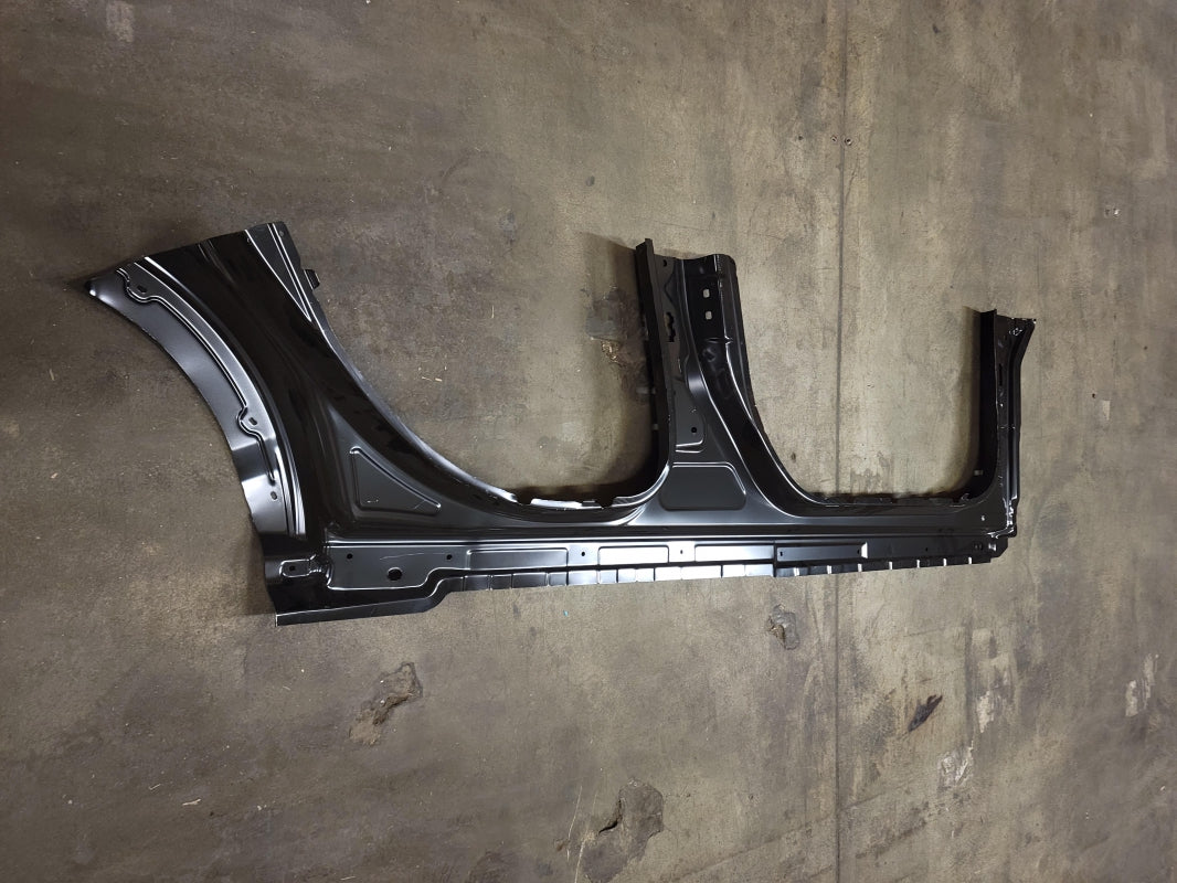 Original NISSAN Infiniti Q30 QX30 H15E Schweller links G64135DAMA