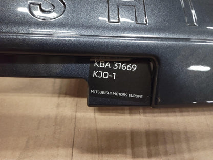 Original MITSUBISHI L 200 V 2015 -  Stoßfängerabdeckung MZ331340