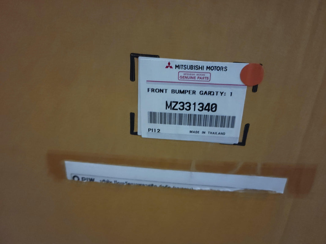 Original MITSUBISHI L 200 V 2015 -  Stoßfängerabdeckung MZ331340