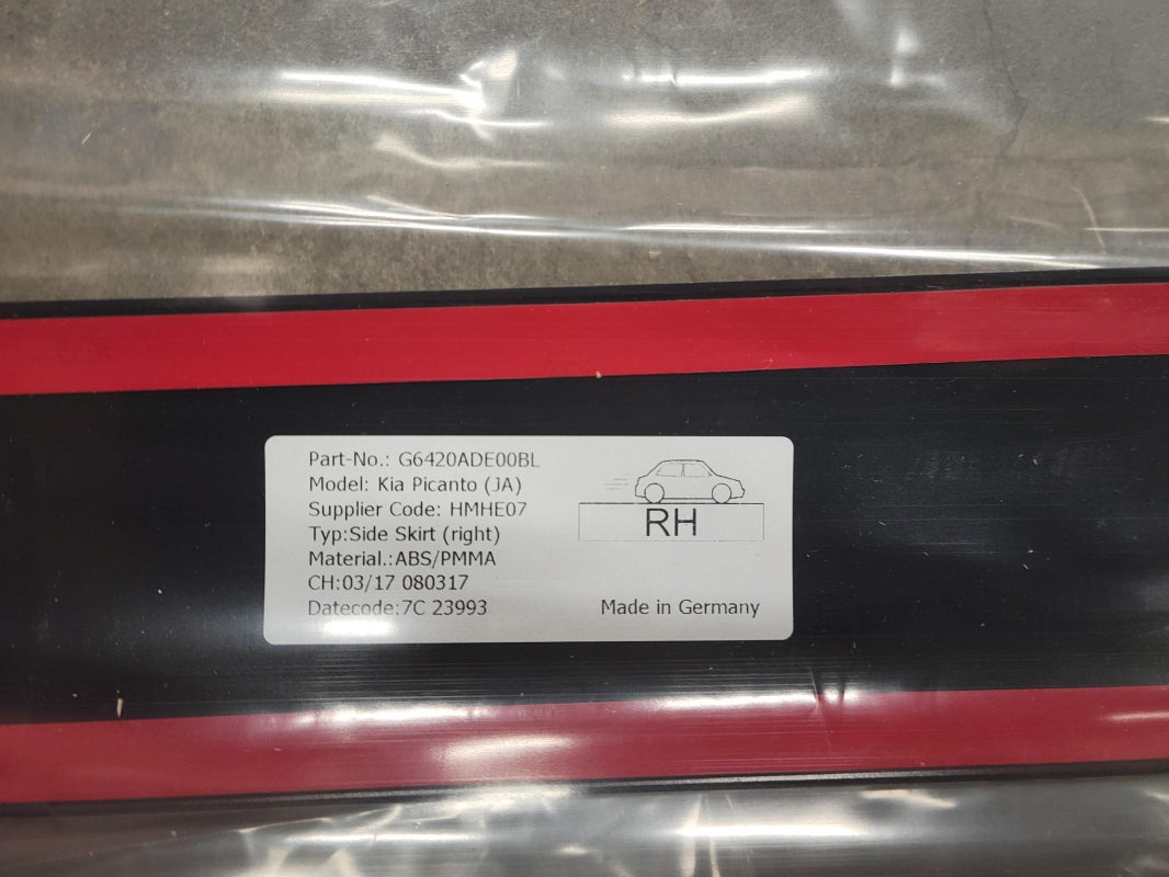 Original KIA Picanto 2017-2024 Seitenschweller Satz Schwarz G6420ADE00BL