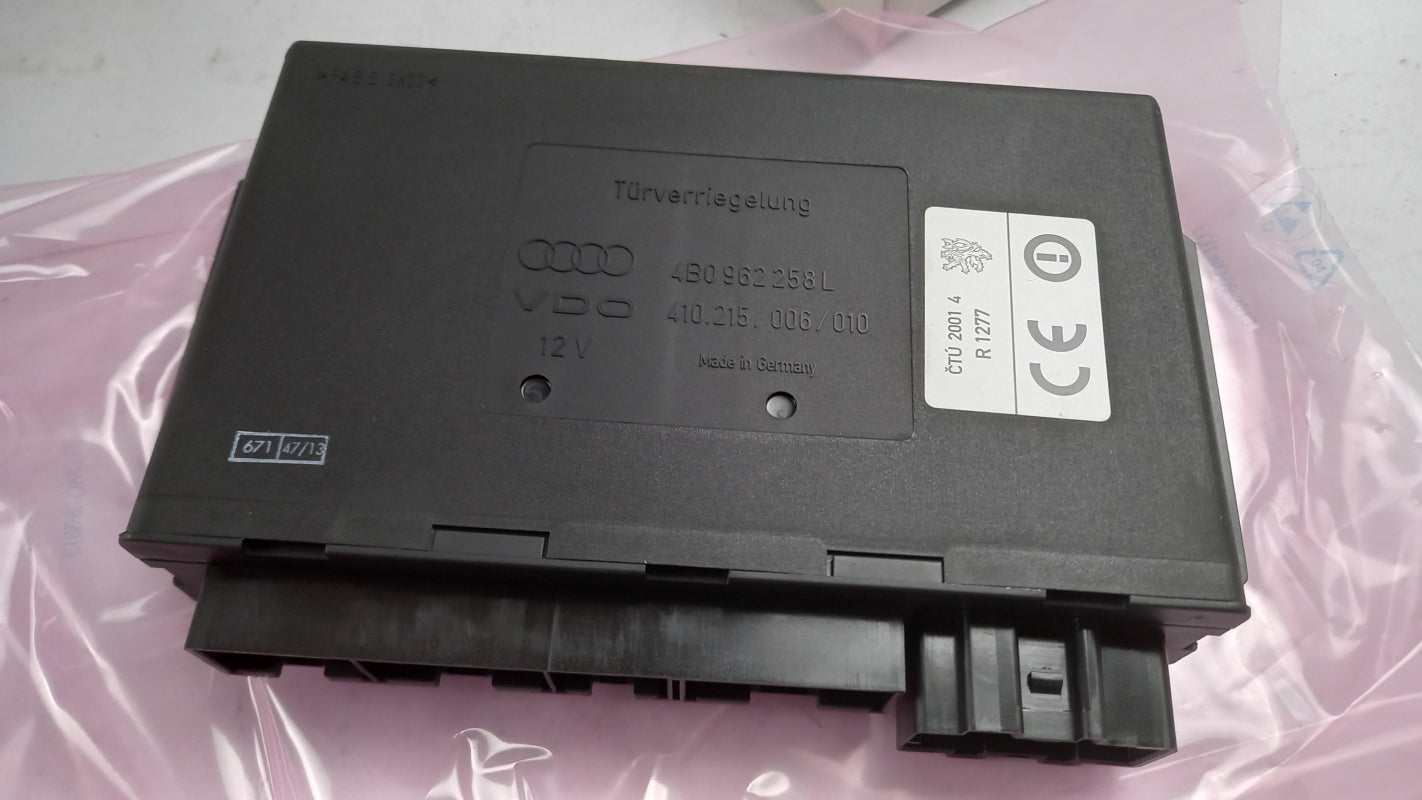 Original AUDI A6 S6 RS6 4B Zentralverriegelung Steuergerät 4B0962258L