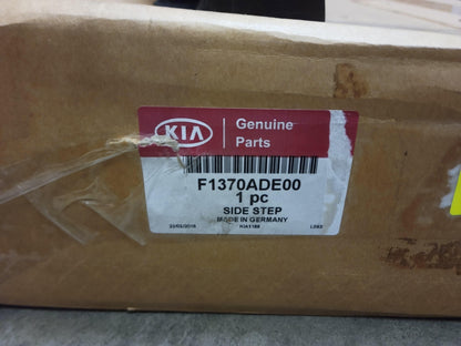 Original KIA Sportage QL QLE Seitenschweller Trittbretter F1370ADE00
