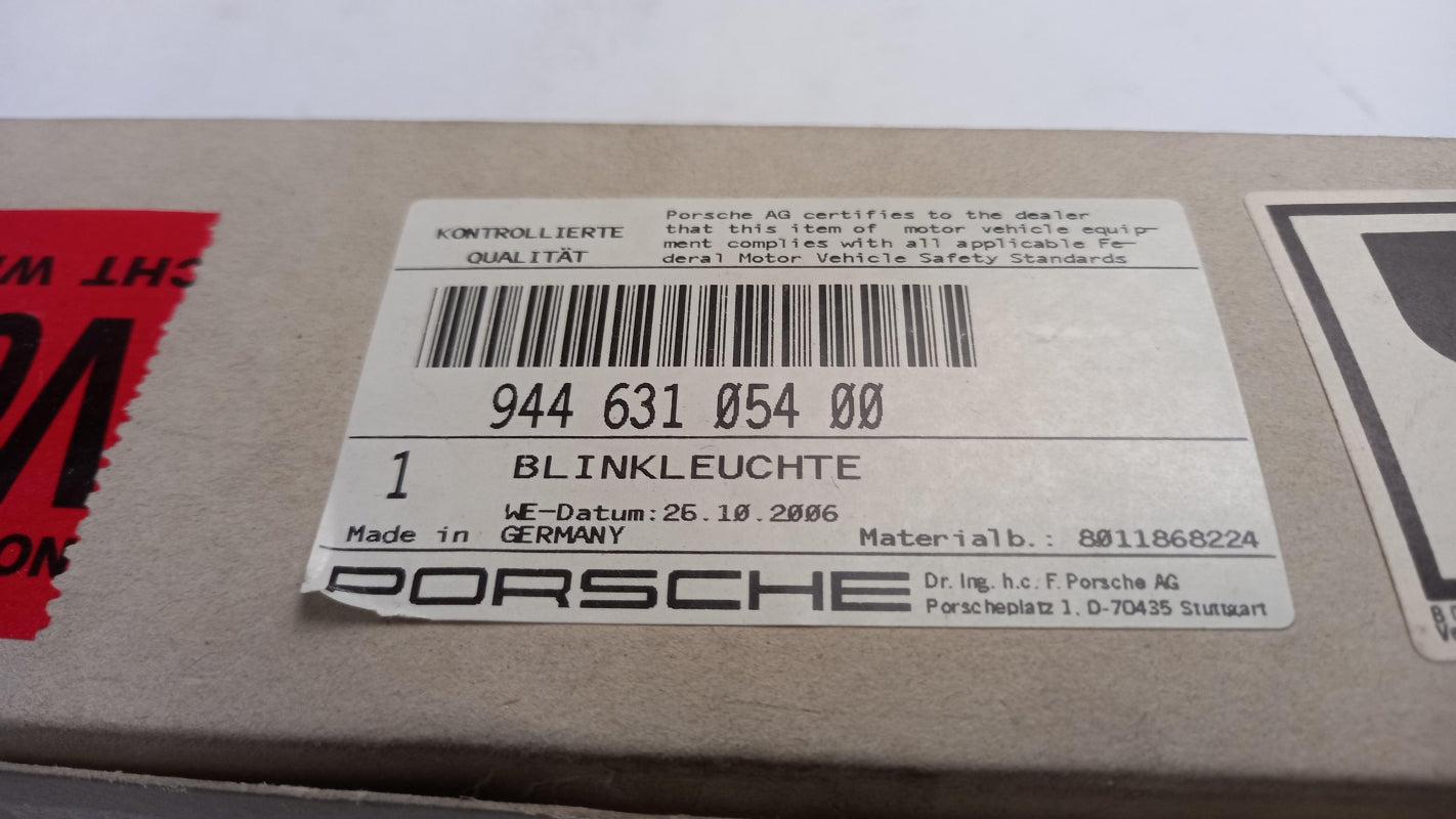 Original PORSCHE 968 944 Blinkleuchte vorne rechts 94463105400