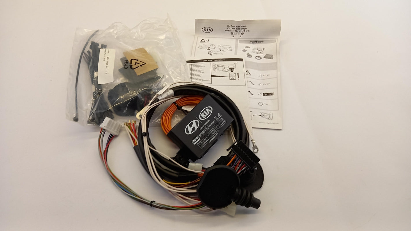 Original KIA Ceed 18-19 Anhängerkupplung E-Satz 13plg 1.4/1.6T-Gdi J7621ADE00PC