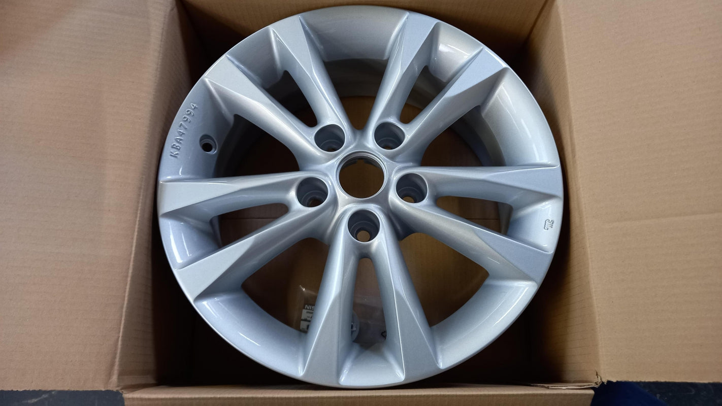 Original NISSAN Juke F15E Alufelge 6.5Jx16 ET40 silber KE4091K101