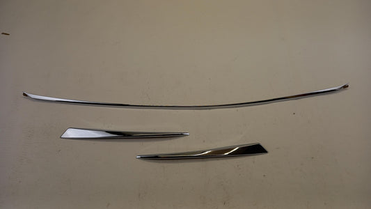 Original TOYOTA C-HR (2017-2022) Frontstoßstangenverkleidung Chrom PW4011000001