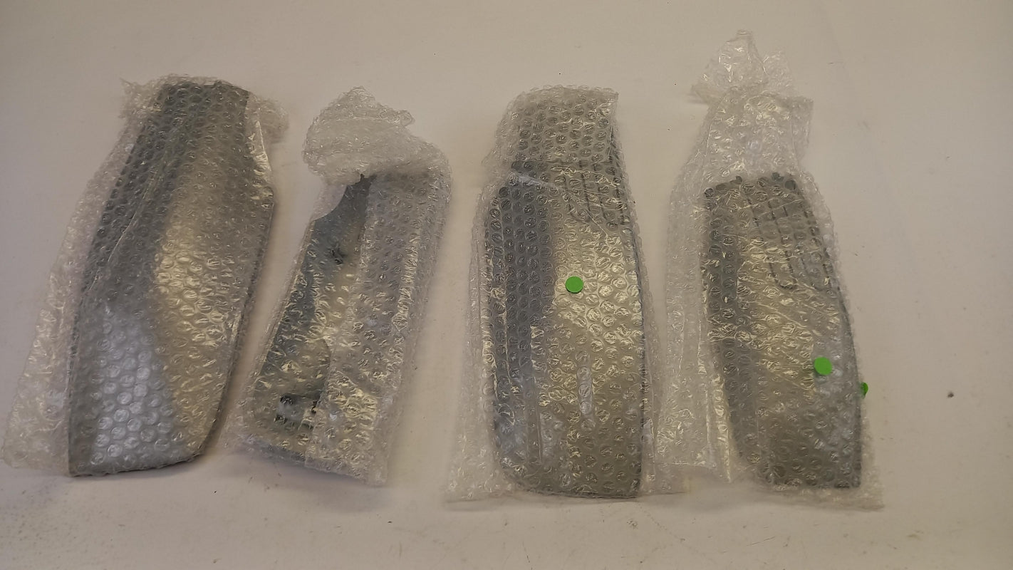 Original BMW X6 E71 E72 Abdeckkappensatz silber 51137237158