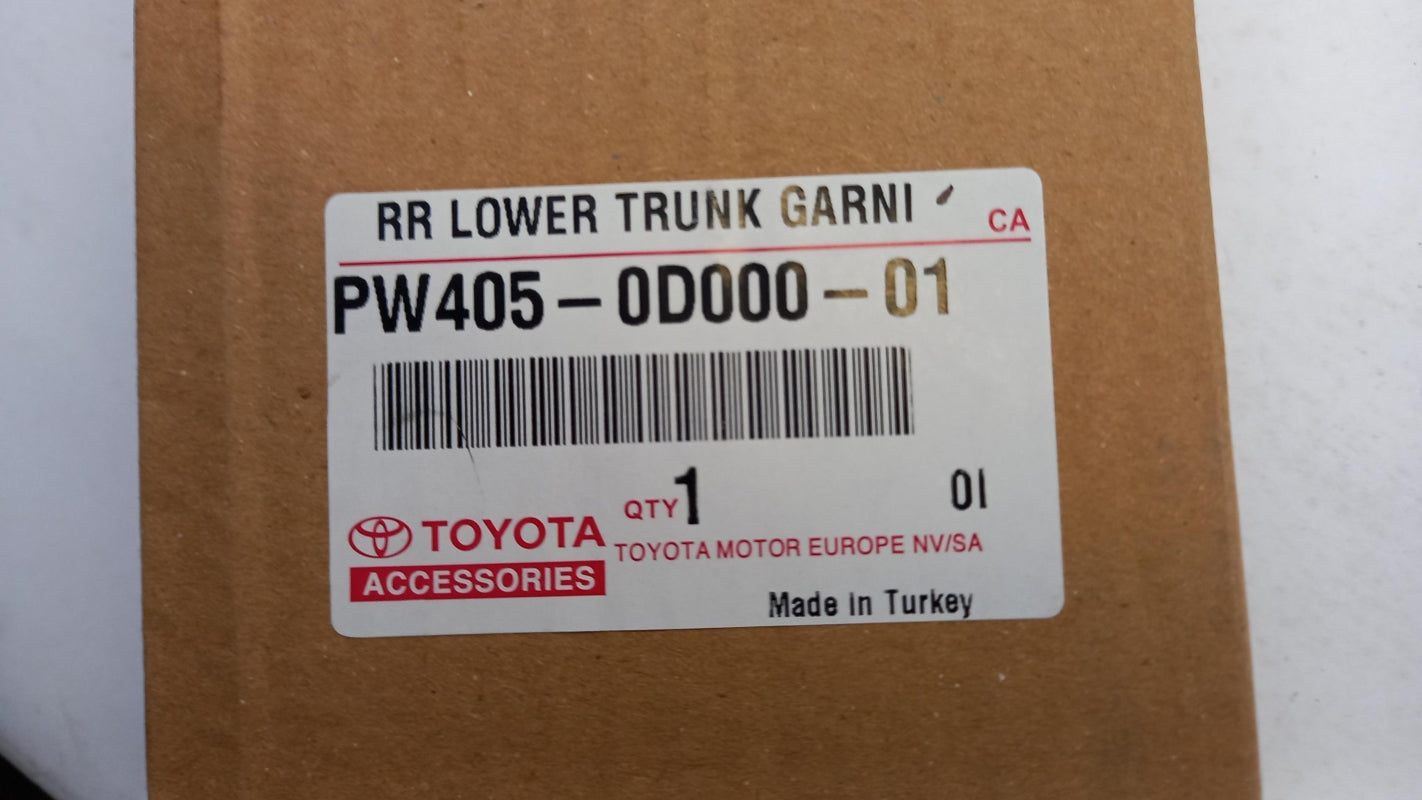 Original TOYOTA Yaris Hybrid Heckklappe Zierleiste chrom unten PW4050D00001