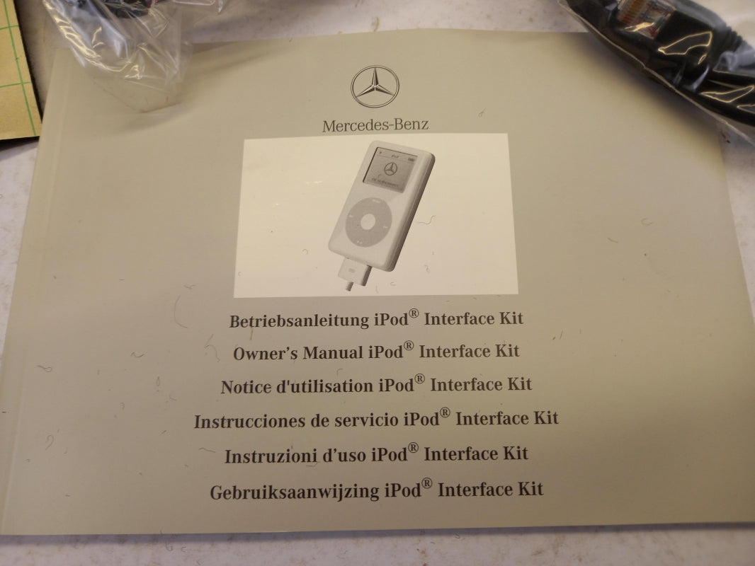 Original MERCEDES-BENZ W169 C169 W245 iPod Interface Montagesatz B67824253