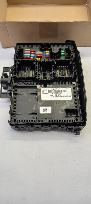 Original FORD Focus Sicherungskasten Relaiskasten 2410953