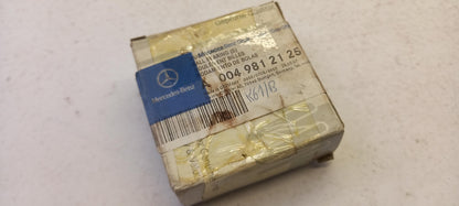 Original MERCEDES-BENZ Atego Kupplungen Pilotlager A0049812125