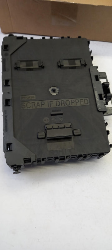 Original FORD Focus Sicherungskasten Relaiskasten 2410953