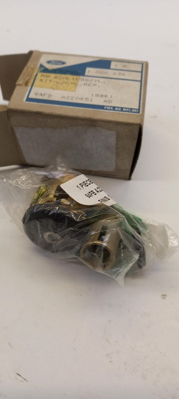 Original OE FORD lock cylinder set 1022636 