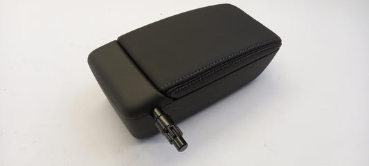 Original RENAULT Megane Captur Armlehne vorne rechts 877001236R