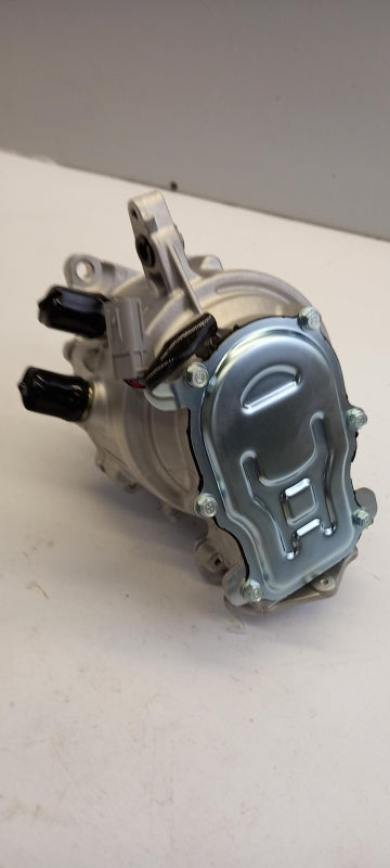 Original OE RENAULT Lichtmaschine 231B15778R