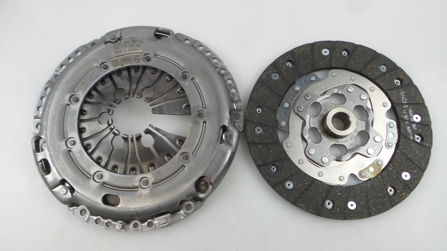 Original VW Caddy Golf V-VI Passat B6 1.6/1.9/2.0TDI Kupplungssatz 03G141016AX