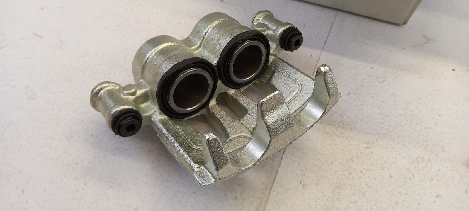 Original MERCEDES-BENZ W447 Bremssattel links A447420088380